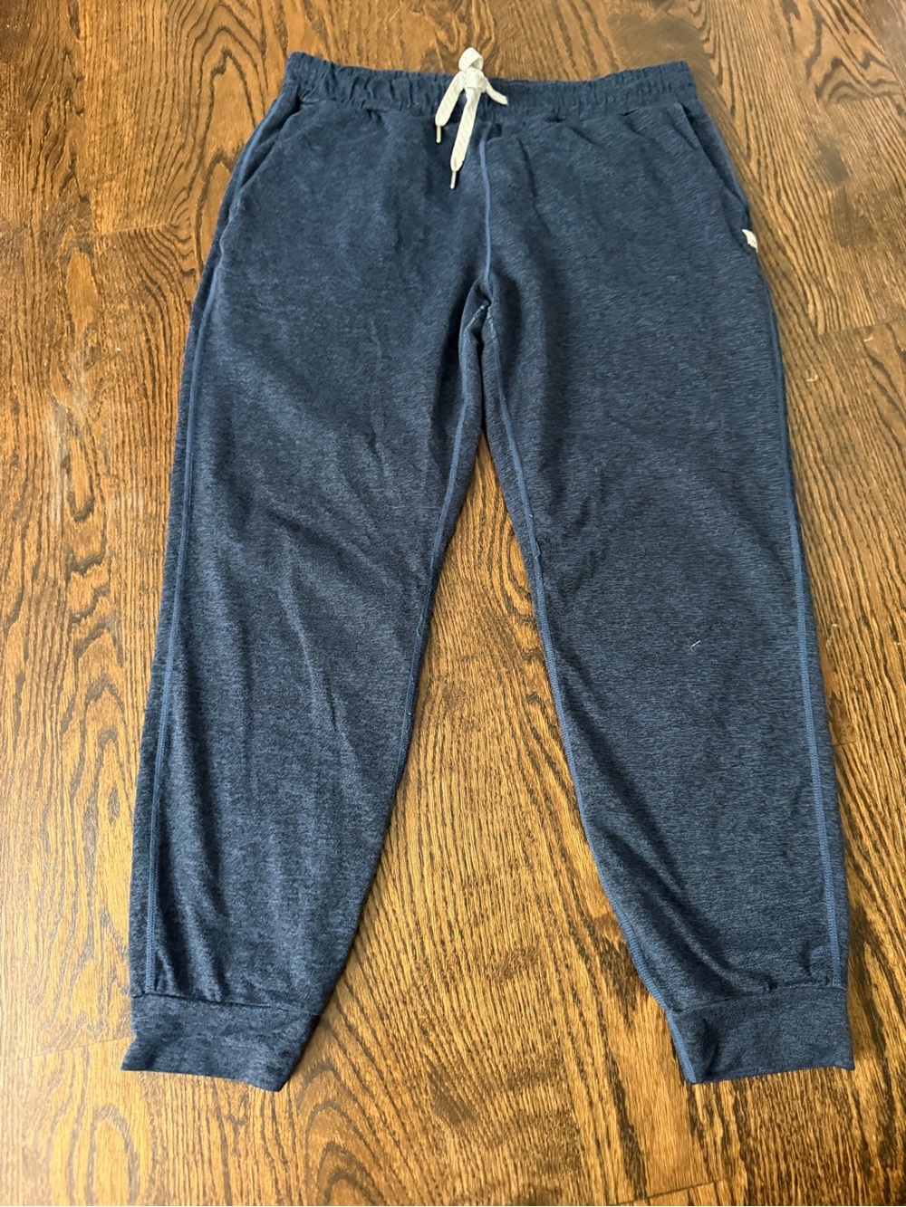 Vuori Navy Blue Women’s Jogger Pants